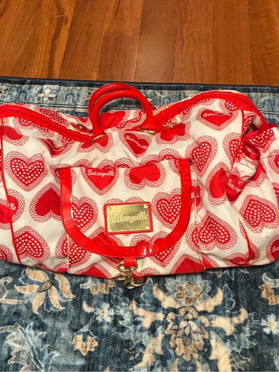 Betsey Johnson Handbags - Betseyville by Betsey Johnson White Tote with Red Heart Print and Red Trim